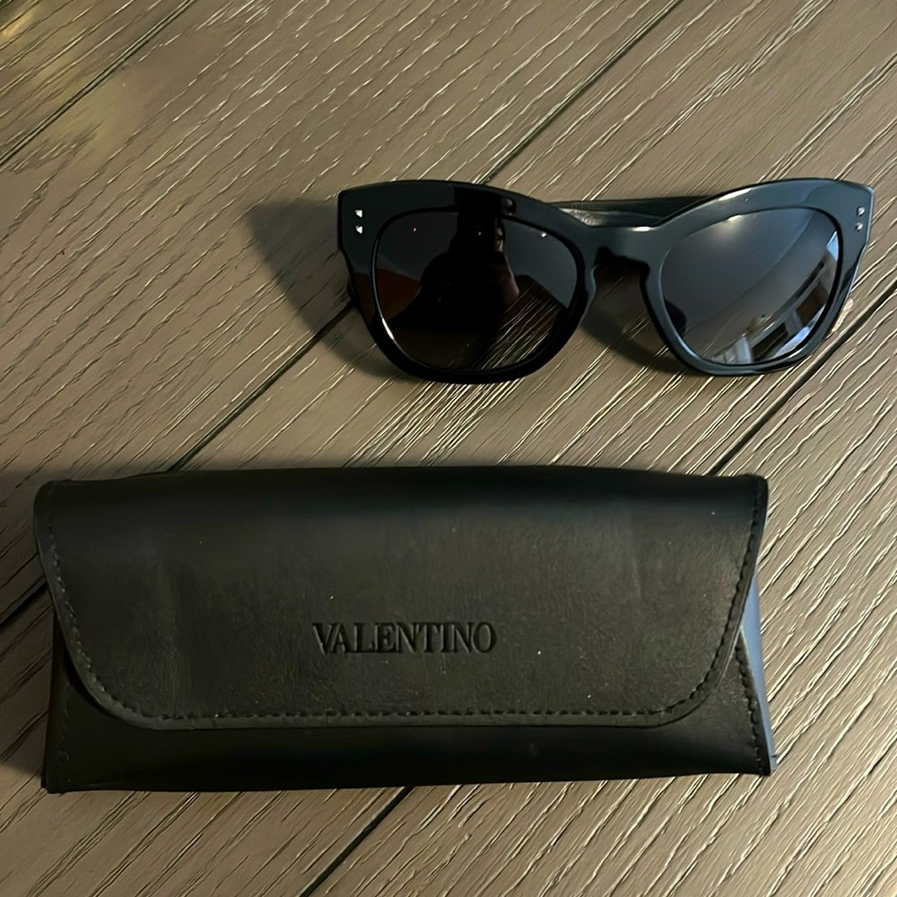 Valentino sunglasses